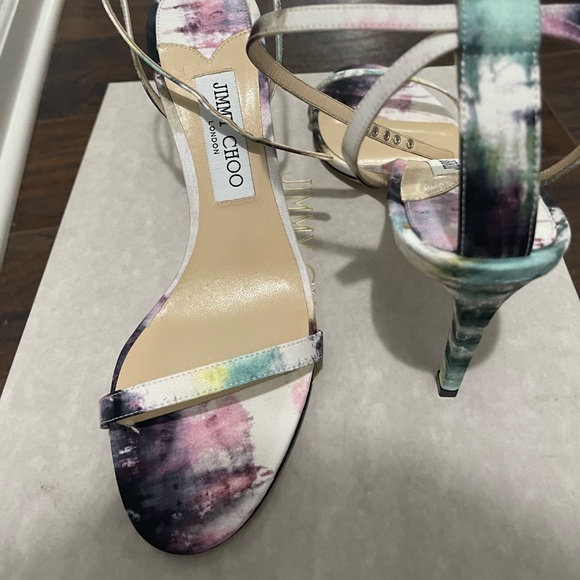 Elegant Jimmy Choo Sandals - Picture 1 of 9